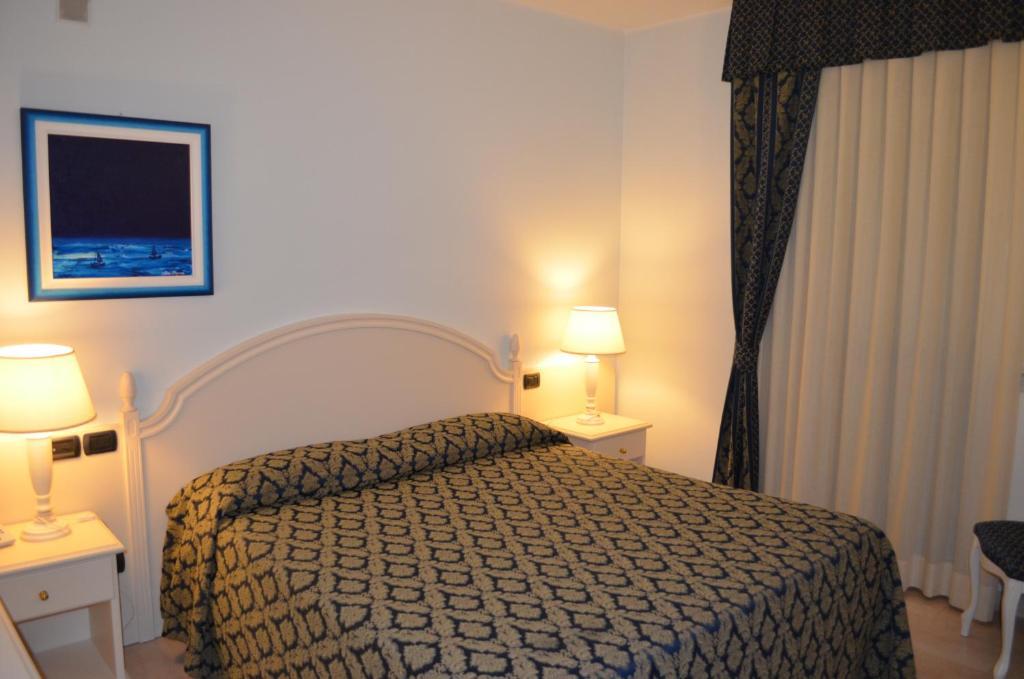 Hotel Olioso Peschiera del Garda Rum bild