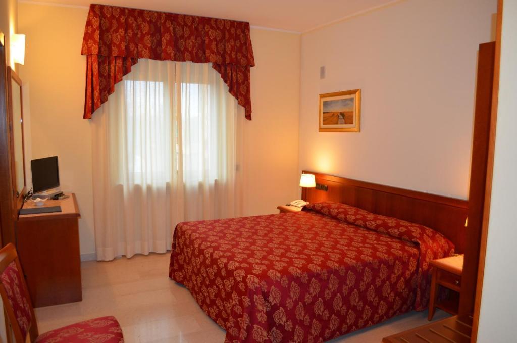 Hotel Olioso Peschiera del Garda Rum bild