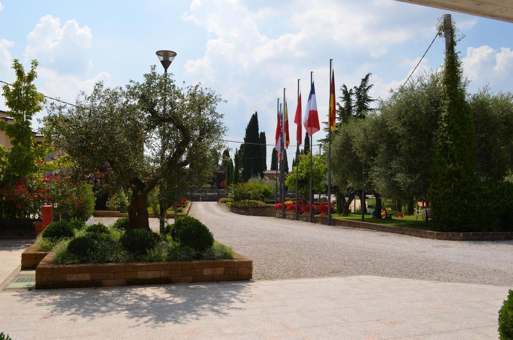 Hotel Olioso Peschiera del Garda Exteriör bild