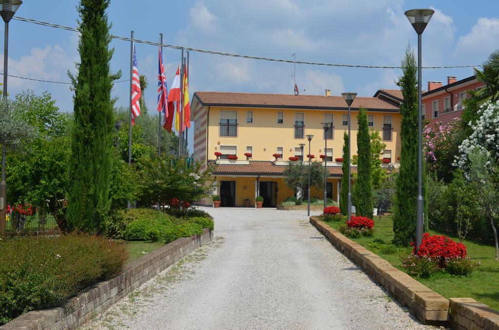 Hotel Olioso Peschiera del Garda Exteriör bild